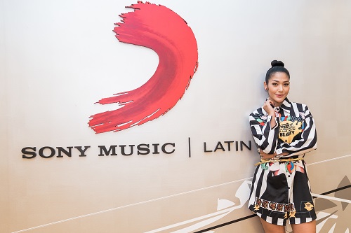 FARINA firma contrato discográfico con Sony Music Latin