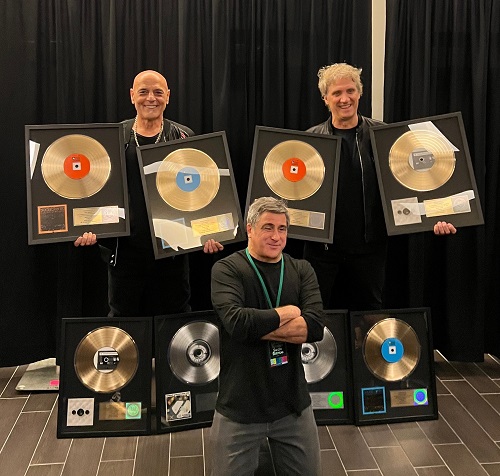 SODA STEREO recibe discos de oro y platino en USA y Puerto Rico