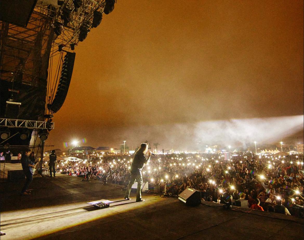 JUANES brilla en concierto multitudinario en Machala – Ecuador