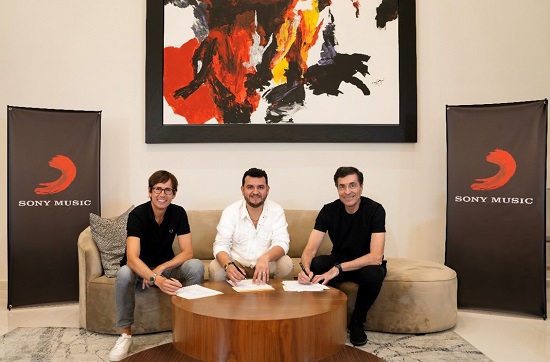 EDEN MUÑOZ se une a la familia de Sony Music México