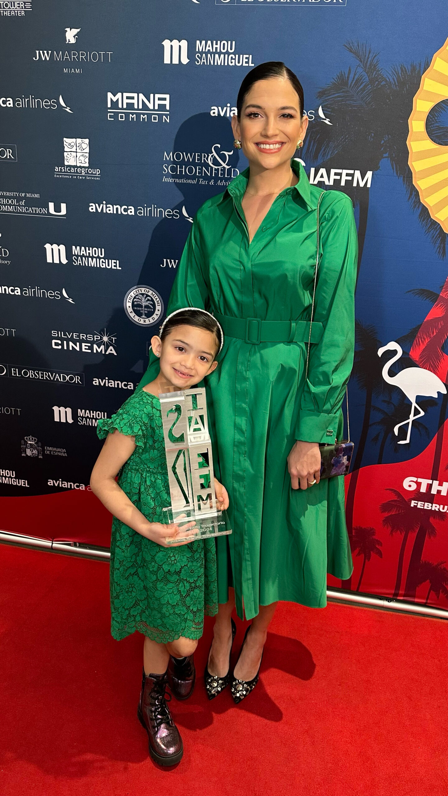 NATALIA JIMENEZ recibe reconocimiento del “Iberoamerican Film Festival Miami”